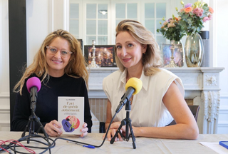Se comprendre grâce aux constellations familiales – Podcast avec Elya Hasson